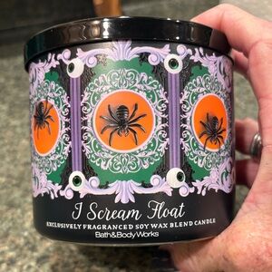 Nwt “I Scream Float” from bath & Bodyworks. Black lid with bat’s & skulls.